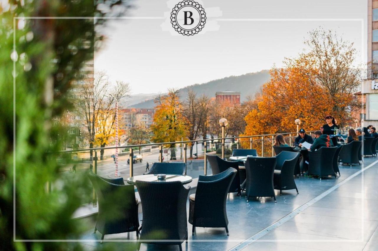 Hotel Balkan Gabrovo Bagian luar foto